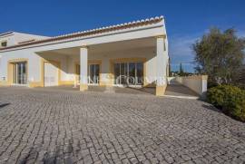 Carvoeiro - Office Space with Stunning Golf Course Views