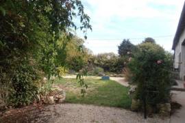 €149500 - Pretty 4 Bedroomed Cottage Near Civray