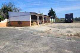 Stables and 9 ha property