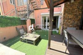 Large Garden Patio 2 Bedroom Apartment Fully Renovated In Lisbon