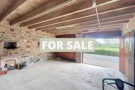 Detached Country House With Outbuilding and Views