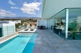 Villa For Sale in Rokabella, Sybaris, Callao Salvaje 1,590,000€