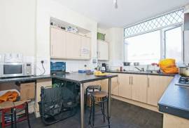 4 bedroom, Terraced House for sale