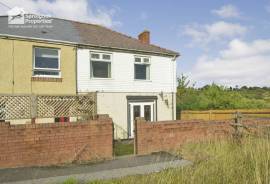 4 bedroom, Semi-detached house for sale