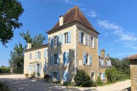 Late 17th Century Château, nestled within 3 hectares of stunning woodland and fields, overlooking the Pyrenees