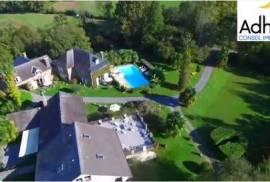 27 Hectares Estate with Prestigious Residence on the Haut De Bosdarros 857 m2