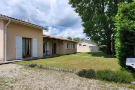 Maison familiale au calme dans un cadre agréable.