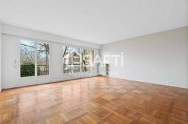 CENTRE de Saint-Germain -en Laye, au calme, appartement FAMILIAL de 130M²