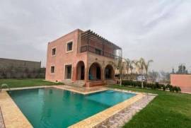 Villa - 340m ²