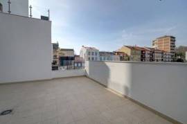 Fantastic 3 bedroom flat, new, located in Setúbal