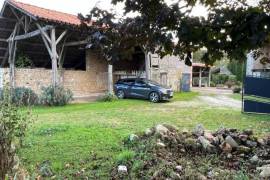 €180850 - Beautiful Stone House with Lovely Garden and Many Outbuildings