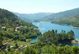 Country House in Gerês with River View