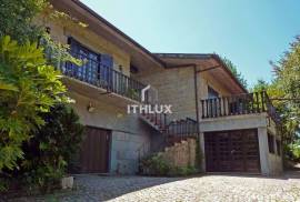 Country House in Gerês with River View