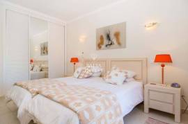 Apartamento T3 com vista para o campo de golfe de Vale da Pinta – Algarve