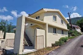 Excellent 4 Bed House For Sale In Kavac