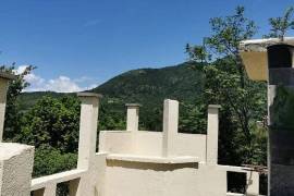 Excellent 4 Bed House For Sale In Kavac