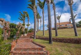 Stunning 4 Bed Villa For Sale in Port Elizabeth South