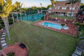 Stunning 4 Bed Villa For Sale in Port Elizabeth South