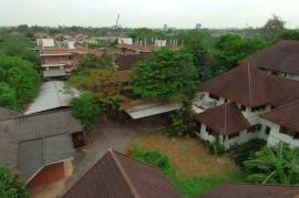 3 Houses For Sale in 9 Acres of Land Bangkok