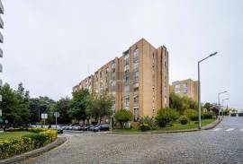 Fantastic 3 bedroom apartment with 3 fronts, on a top floor, in Gueifães, Maia – Not to be missed!