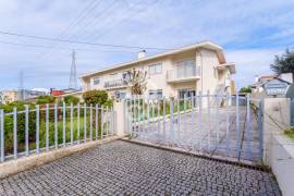 3 bedroom house for sale in Nogueira da Maia