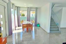 NEW DETACHED HOUSE IN THE PRAZERES AREA IN CALHETA