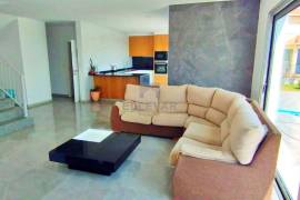 NEW DETACHED HOUSE IN THE PRAZERES AREA IN CALHETA