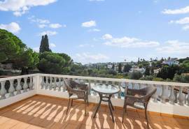 Carvoeiro - Spacious 4-bedroom villa with swimming pool and sea views