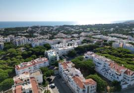 3+1 BEDROOM APARTMENT W/ PRIVATE TERRACE OF 35sqm AND SEA VIEW 900m FROM FALÉSIA BEACH