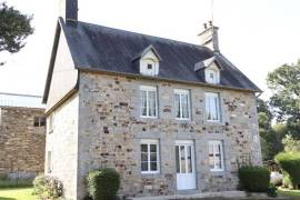 Detached Country House with Outbuilding