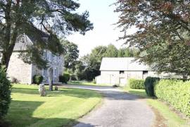 Detached Country House with Outbuilding