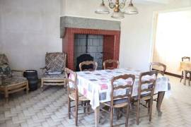 Detached Country House with Outbuilding