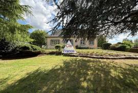 Detached House with Landscaped Garden