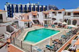 1 Bed Apartment with Sea Views For Sale in Los Diamantes, Los Cristianos 229,950€