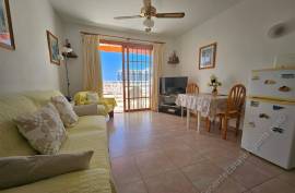 1 Bed Apartment with Sea Views For Sale in Los Diamantes, Los Cristianos 229,950€