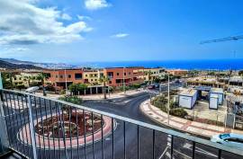 2 Bedroom Penthouse with Roof Terrace For Sale in Tesoro del Galeon, Adeje 385,000€