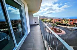 2 Bedroom Penthouse with Roof Terrace For Sale in Tesoro del Galeon, Adeje 385,000€