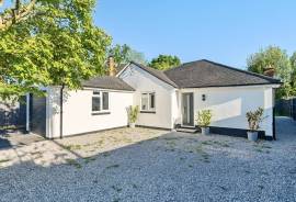 4 bedroom, Detached bungalow for sale