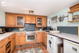 2 bedroom, Terraced House for sale