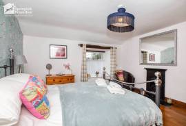 2 bedroom, Terraced House for sale