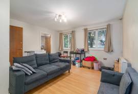 2 bedroom, Ground floor flat for sale