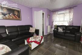 5 bedroom, Detached house for sale