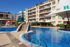 Spacious top floor 1 BED apartment, 89 s...