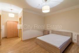 Apartment for rent in Riga, 122.60m2