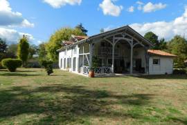 Stunning Character Property with Gite and Pool in the Heart of the Landes Forest