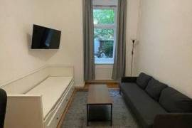 Bright and quiet private room in , Friedrichshain Berlin