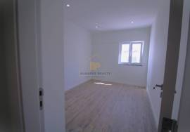 3 bedroom apartment - 100% refurbished central