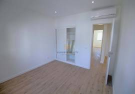 3 bedroom apartment - 100% refurbished central