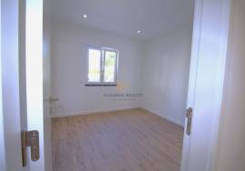 3 bedroom apartment - 100% refurbished central