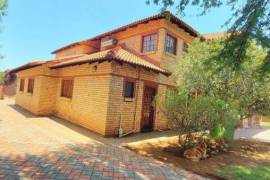 Stunning 5 Bed House For Sale In Mmabatho, South